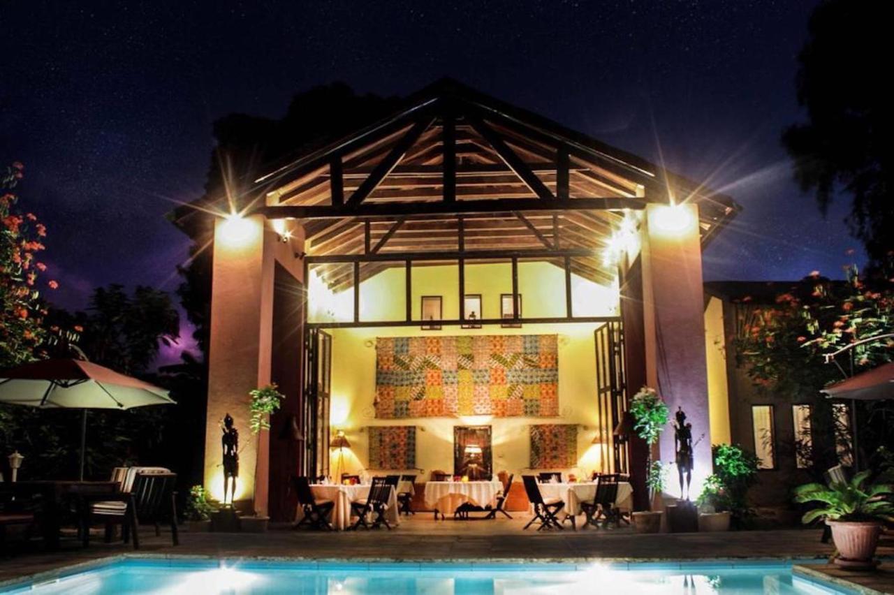 Hotel Hibiscus House Gambia Brufut Zewnętrze zdjęcie