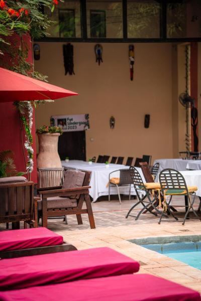 Hotel Hibiscus House Gambia Brufut Zewnętrze zdjęcie