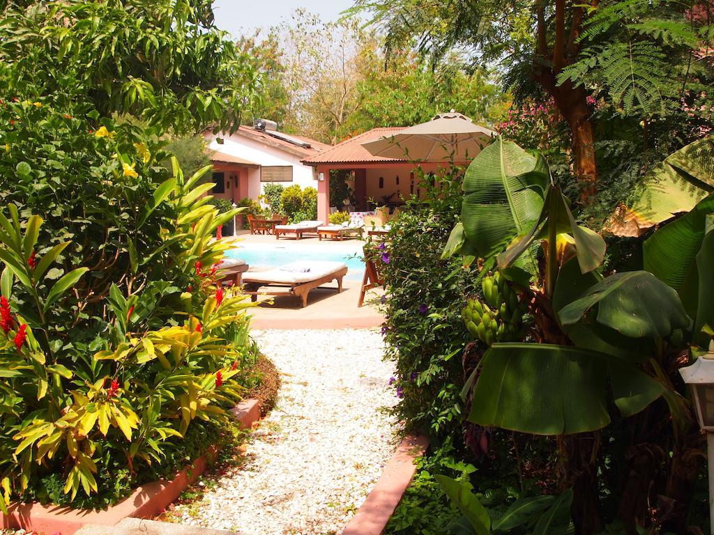 Hotel Hibiscus House Gambia Brufut Zewnętrze zdjęcie