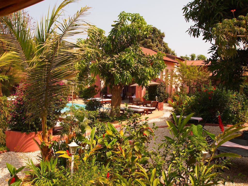Hotel Hibiscus House Gambia Brufut Zewnętrze zdjęcie