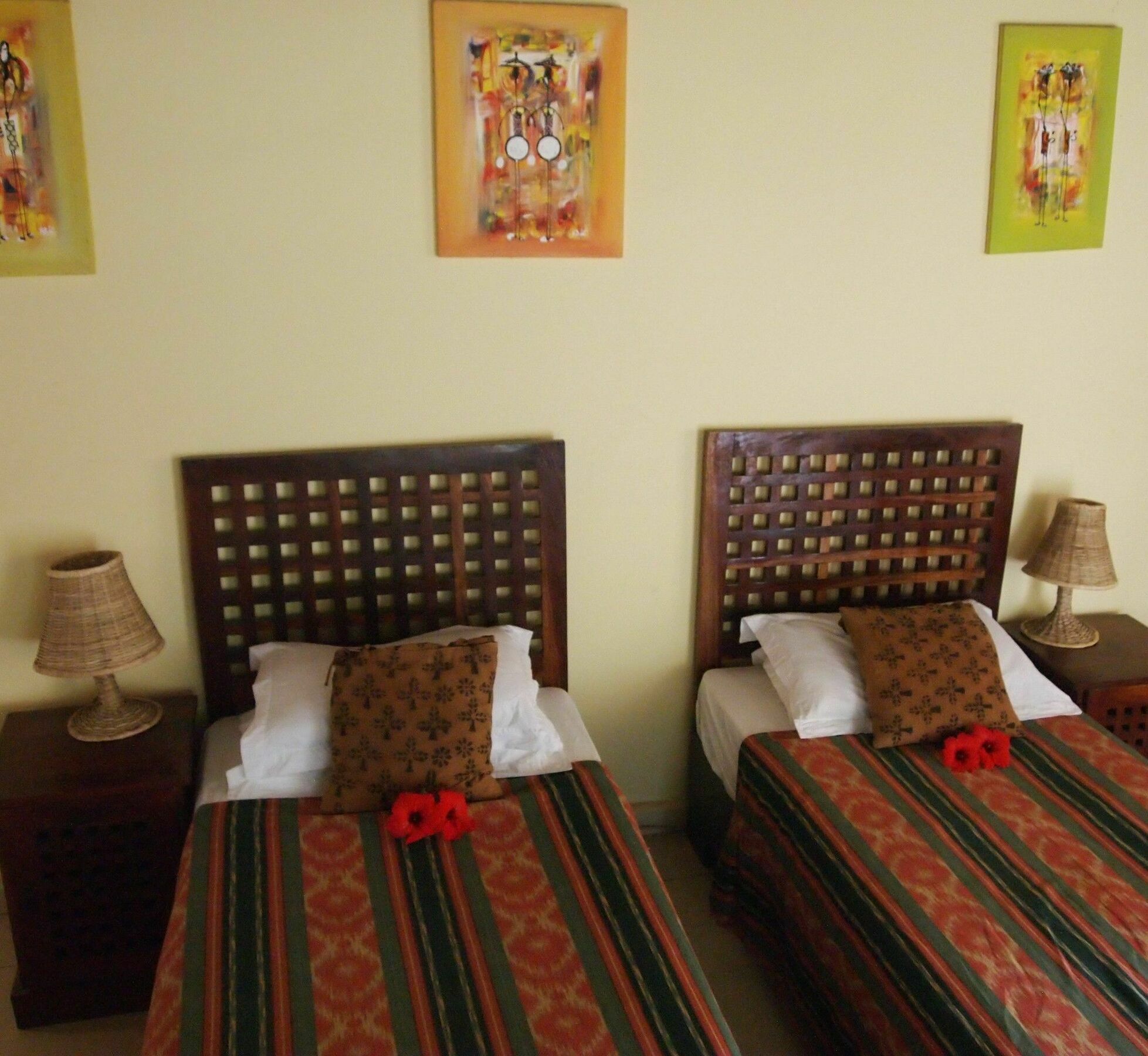 Hotel Hibiscus House Gambia Brufut Zewnętrze zdjęcie