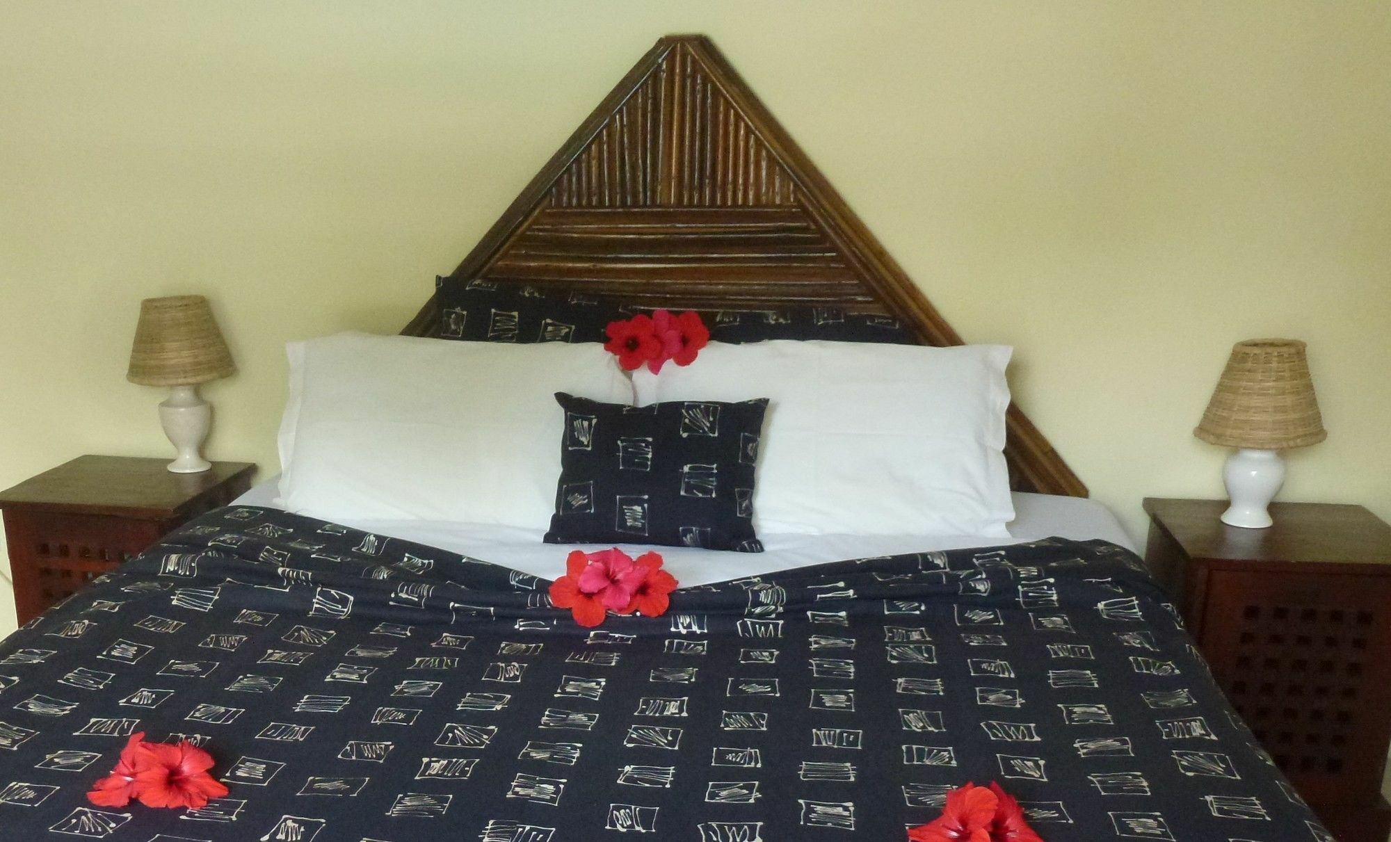 Hotel Hibiscus House Gambia Brufut Zewnętrze zdjęcie