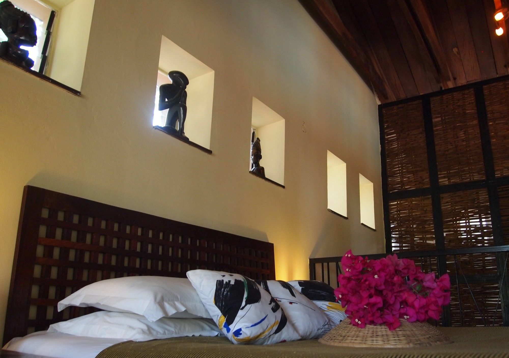 Hotel Hibiscus House Gambia Brufut Zewnętrze zdjęcie